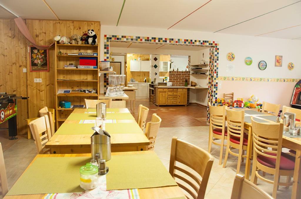 Worterberg Arkadenhof Flasch מראה חיצוני תמונה